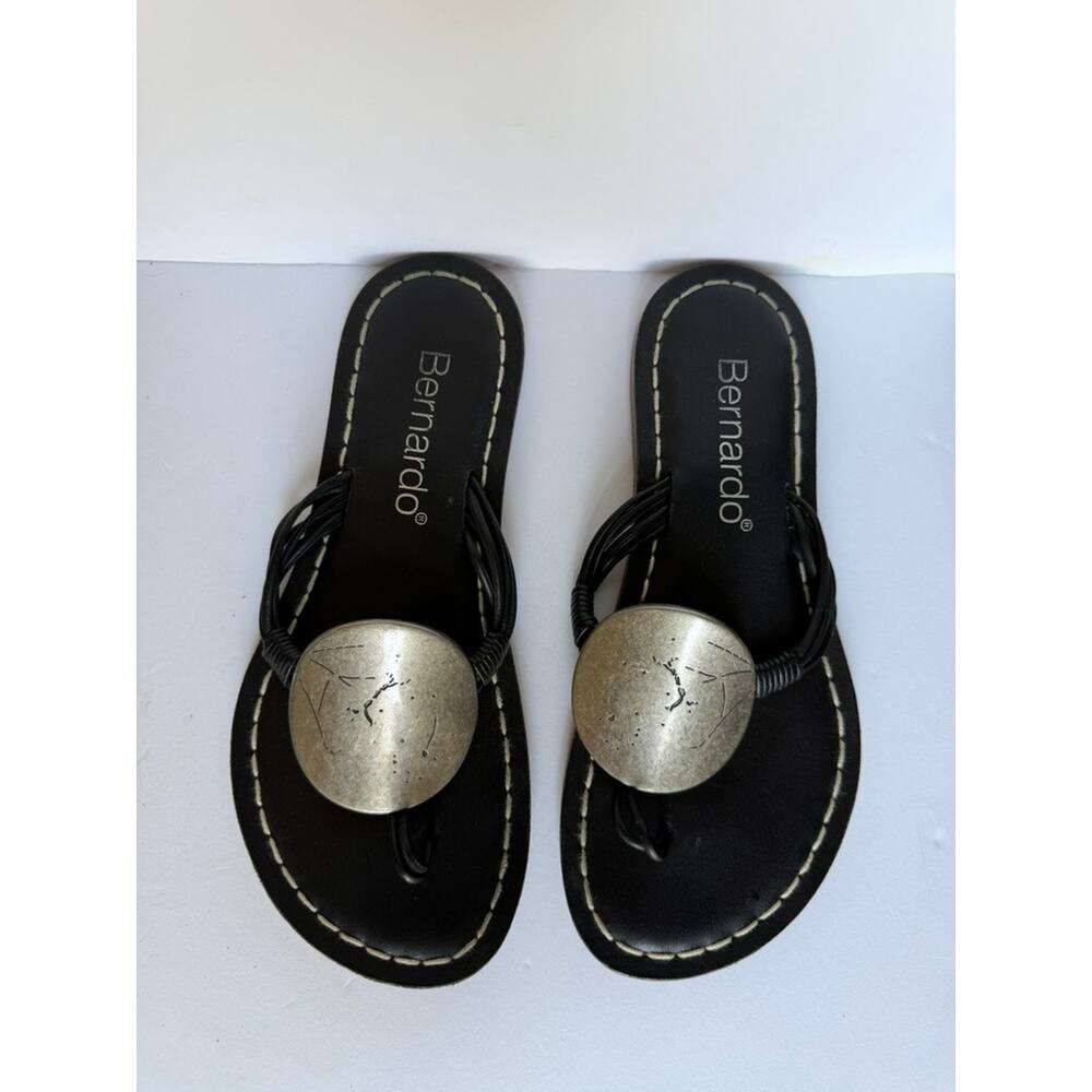Bernardo Black Leather Thong Sandals Silver Medallion Flip Flops Size 7